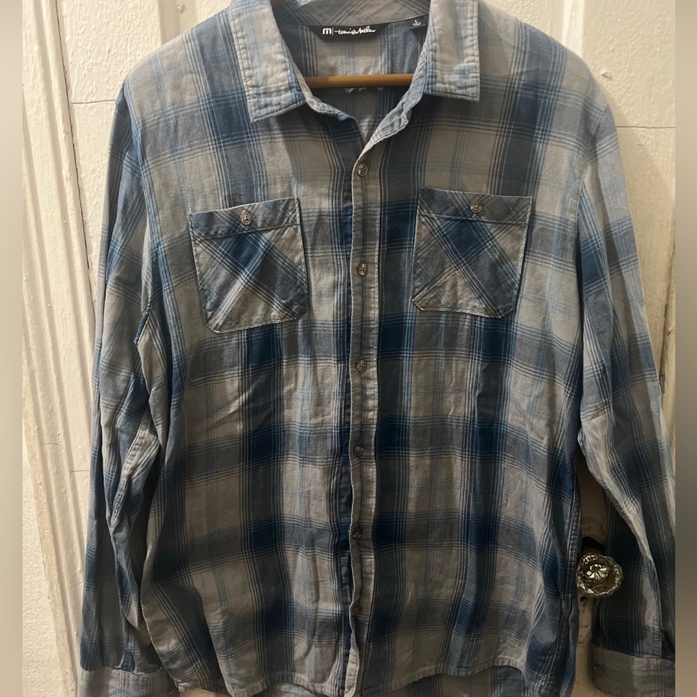 Travis mathews shirt mens Sz large 100% cotton plaid button up long sleevs